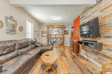 321 7th St, Lincoln, IL 62656 - photo 4