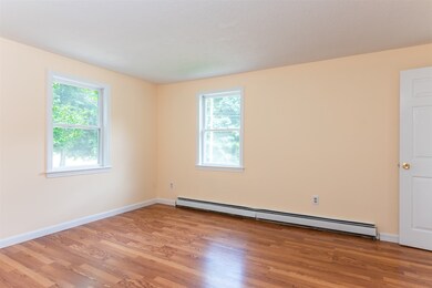 20 Durell Dr, Newmarket, NH 03857 - photo 5