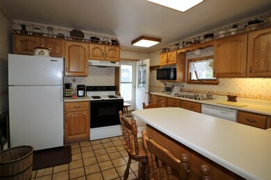 95 Mount Forist St, Berlin, NH 03570 - photo 4