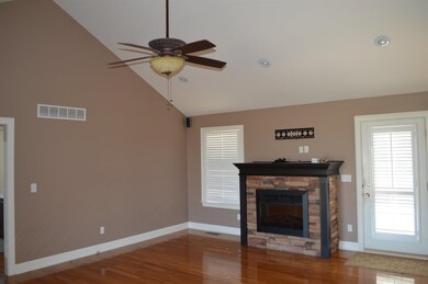 492 S Highway 33, Harrodsburg, KY 40330 - photo 2