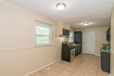 3 Austin Ave, Carpentersville, IL 60110 - photo 7