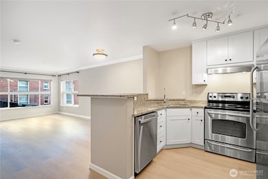 621 5th Ave N unit 103, Seattle, WA 98109 - photo 6