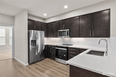 23413 Edmonds Way unit B1, Edmonds, WA 98026 - photo 2