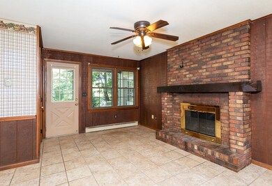 180 James St, Feeding Hills, MA 01030 - photo 3