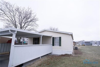 1722 Alpha Ln, Defiance, OH 43512 - photo 2