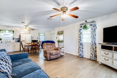 5-web-or-mls-213 Bradford Dr-4