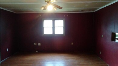 132 3rd St, Tipton, IN 46072 - photo 5