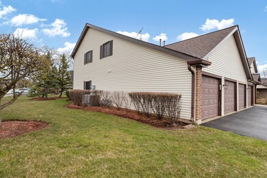 1501 Harbour Ct unit 2B, Schaumburg, IL 60193 - photo 3