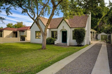 Front/Driveway