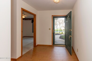 1604 Madison Place, Wapakoneta, OH 45895 - photo 2