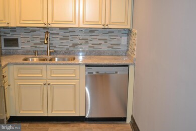 6011 Emerson St unit 701, Bladensburg, MD 20710 - photo 3