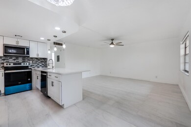 108 Normandy Ln unit C, Delray Beach, FL 33484 - photo 7