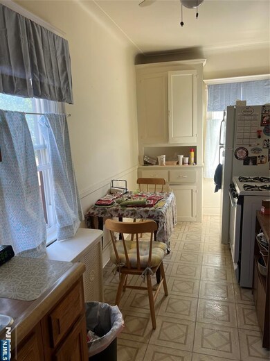 582 Saint Pauls Ave unit 2, Cliffside Park, NJ 07010 - photo 6