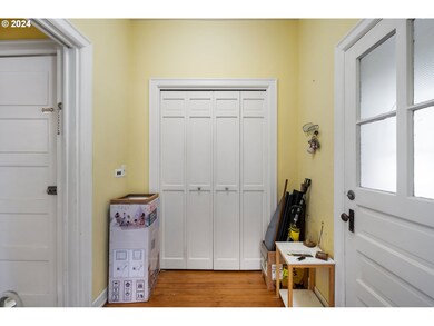 4118 SW View Point Terrace, Portland, OR 97239 - photo 5