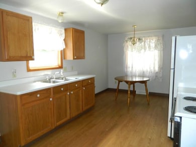 493 Willow Ave, North Tonawanda, NY 14120 - photo 4