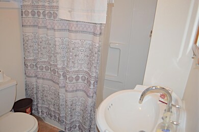 213 E Jefferson St, Olyphant, PA 18447 - photo 5