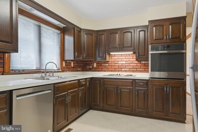 201 Marlboro Rd, Lothian, MD 20711 - photo 5