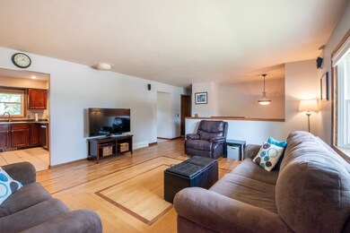 695 Cledel St, Oregon, WI 53575 - photo 3