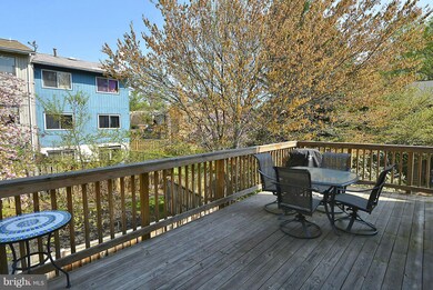 3108 Sutherland Hill Ct, Fairfax, VA 22031 - photo 7