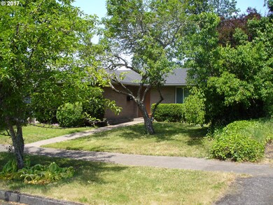 2065 E 17th Ave, Eugene, OR 97403 - photo 3