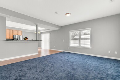 395 Woodlawn-6