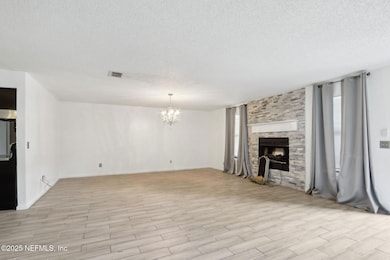 1-web-or-mls-Turtle Creek Dr-005