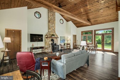 4661 Smith Rd, Furlong, PA 18925 - photo 3