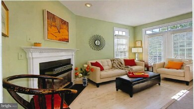 8021 Kidwell Hill Ct, Vienna, VA 22182 - photo 6