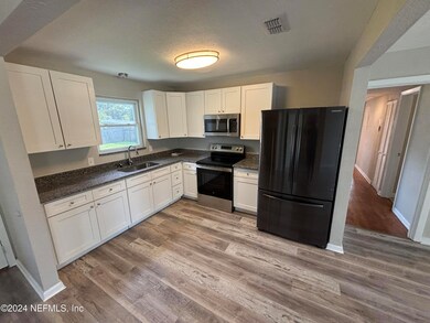 2431 Emily Dr, Jacksonville, FL 32216 - photo 4