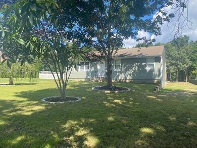 54 Oneil Rd, Somerset, MA 02725 - photo 2