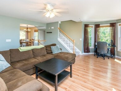 15 Buttercup Ln unit 15, South Grafton, MA 01560 - photo 7