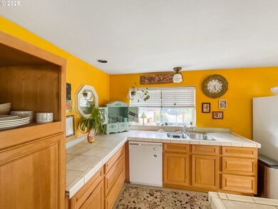 236 Fountain Ct, Brookings, OR 97415 - photo 7