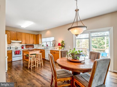 2815 Bixley Hill Ct, Woodbridge, VA 22191 - photo 7