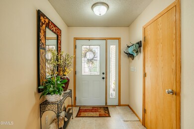 2122 Sommer Dr N, Mandan, ND 58554 - photo 4