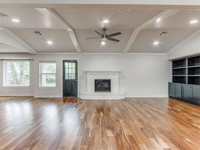 12113 Camelot Dr, Oklahoma City, OK 73120 - photo 5