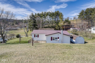 142 Cressview Rd, Mountain City, TN 37683 - photo 7