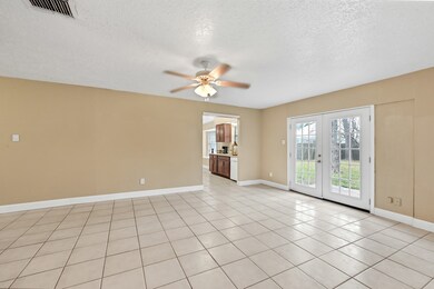16715 Bougainvilla Ln, Friendswood, TX 77546 - photo 3
