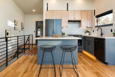 931 NW Roanoke Ave, Bend, OR 97703 - photo 6