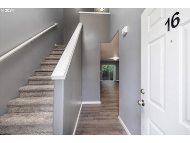 19155 SE Yamhill St unit 16, Portland, OR 97233 - photo 3