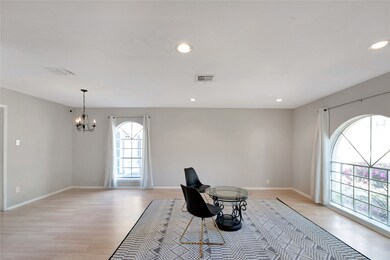 4123 Littleberry Rd, Houston, TX 77088 - photo 4