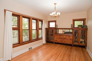 1136 S Scoville Ave, Oak Park, IL 60304 - photo 3