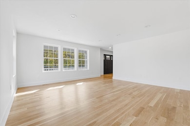 135 Plymouth St, Carver, MA 02330 - photo 5