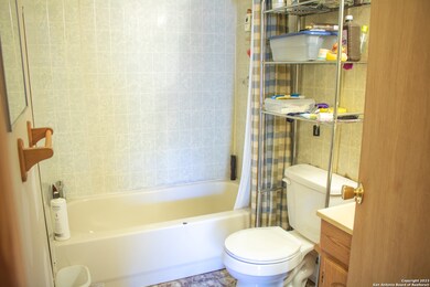 315 Pvt Road 235, Hondo, TX 78861 - photo 7