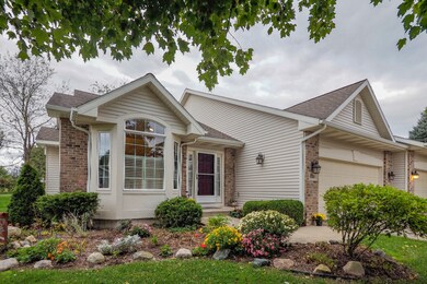 222 Round Hill Rd-101