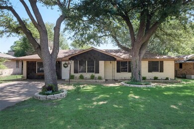 112 Brannan Dr, Ennis, TX 75119 - photo 5