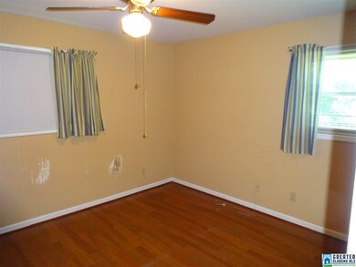 583 Karey Dr, Center Point, AL 35215 - photo 7