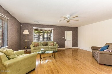 4141 N 10th living 2