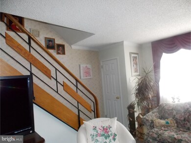 64 Suburban Ln, Upper Darby, PA 19082 - photo 6