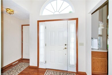 9423 Scottsdale Dr, Broadview Heights, OH 44147 - photo 2