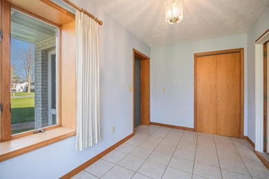 54733 Pear Rd, South Bend, IN 46628 - photo 6